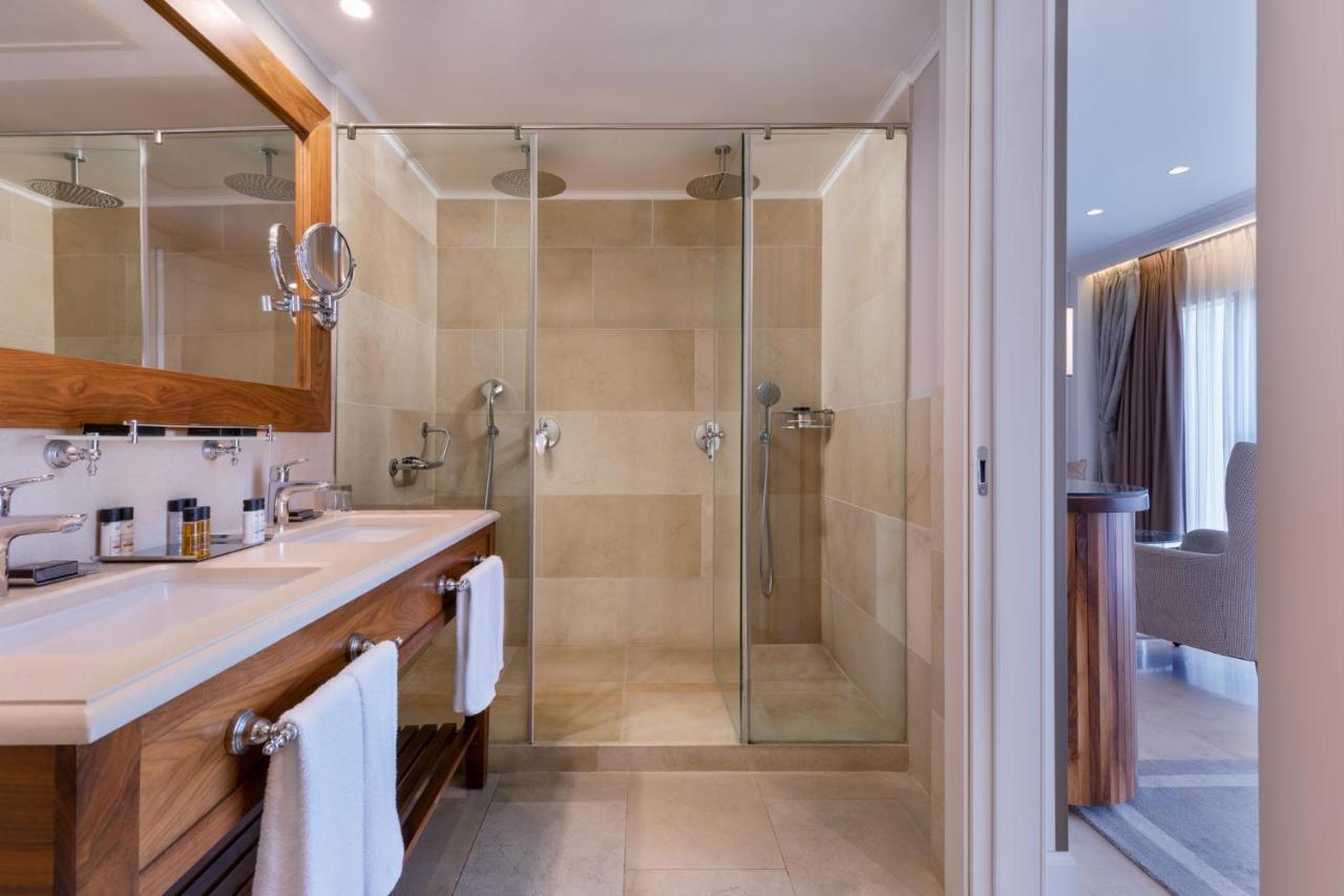 Herbert Samuel Jerusalém Exterior foto A shower enclosure