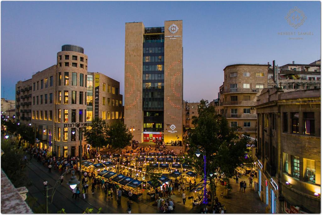 Herbert Samuel Jerusalém Exterior foto The square at night