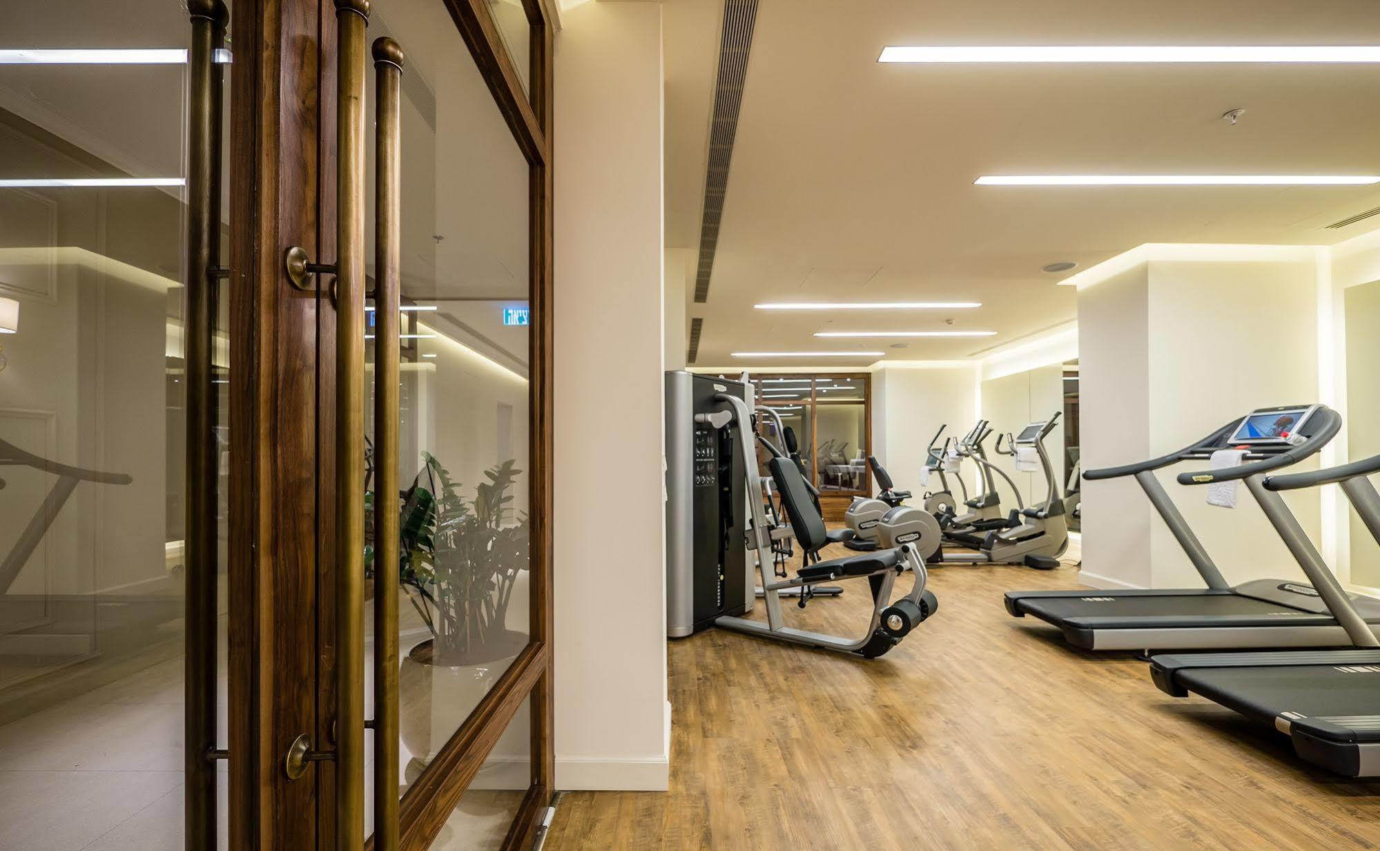 Herbert Samuel Jerusalém Exterior foto The gym at the hotel
